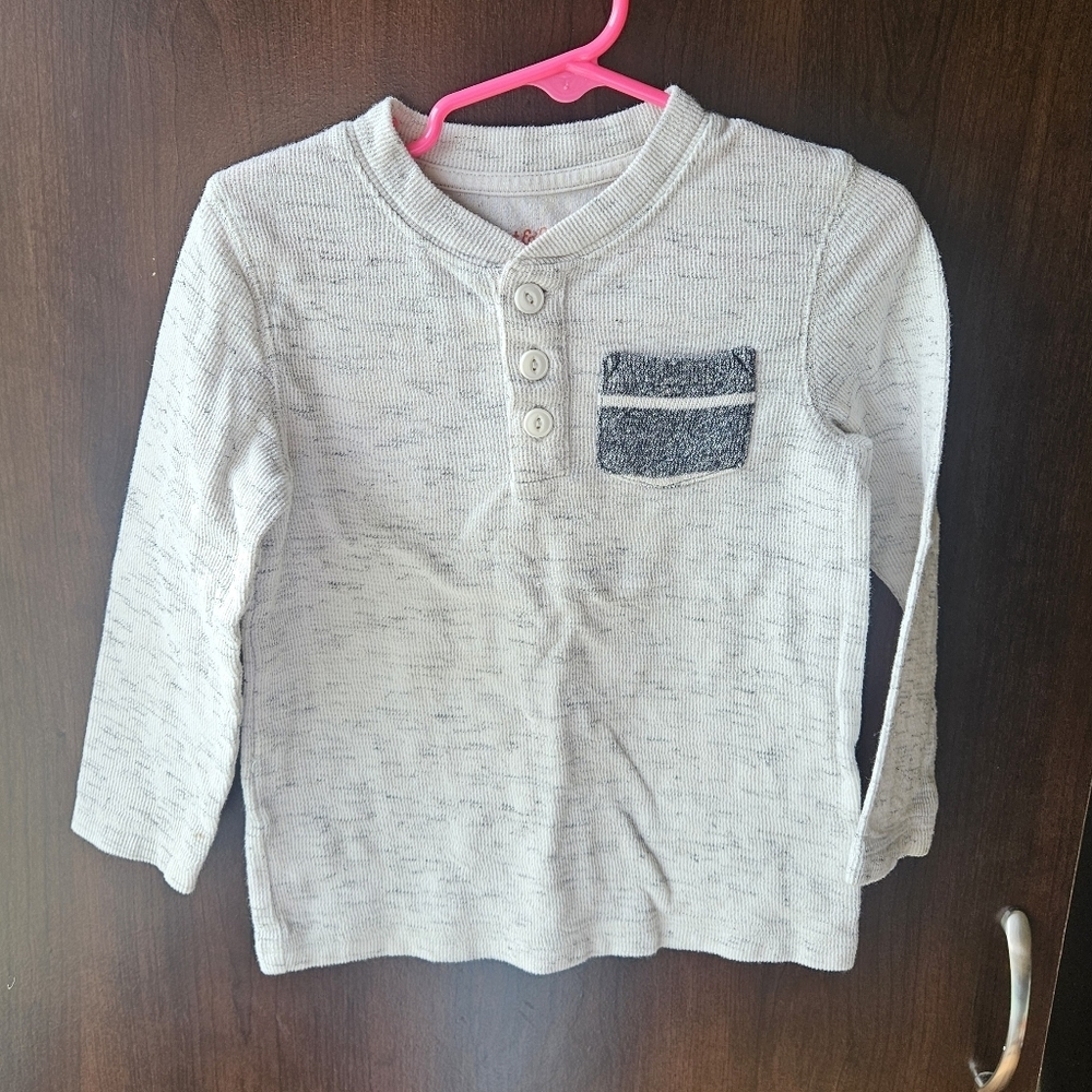 Cat & Jack Cream Long Sleeve Shirt with Gray Pocket